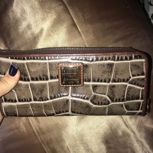 Dooney & Bourke Croco ZIP Clutch Wallet